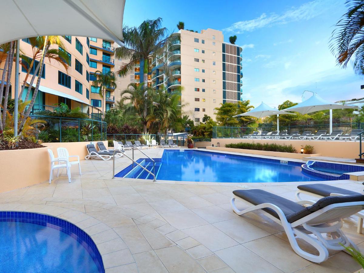 Peninsular Beachfront Resort Мулулаба Екстер'єр фото